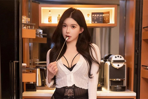 97年九头身美女大秀表演